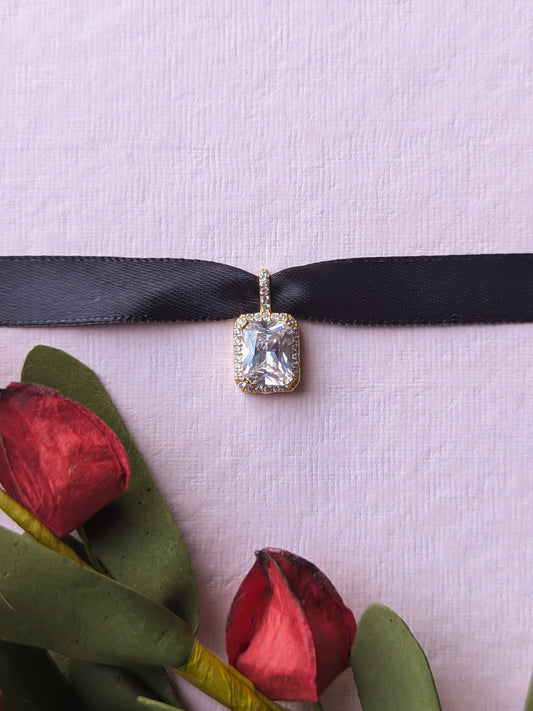 Regal Choker