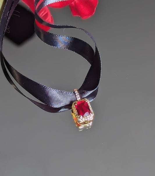 Regal Choker